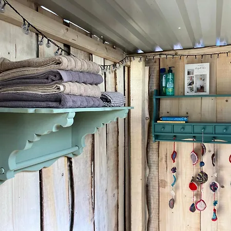 Glamping With Hot Tub