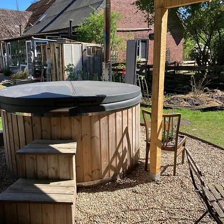 Glamping With Hot Tub * Hipstedt