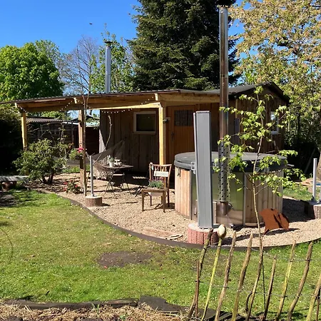 Casa de Férias Glamping With Hot Tub *
